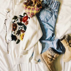 Embroidered Flowers Turtleneck Sweater